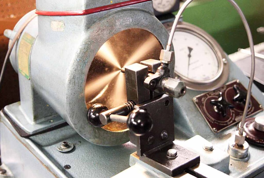 Tonis-Einspritzpumpemn-Werkstatt-4